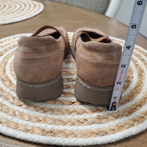 Yellow Box Apricot Leather Womans Loafers, Size 6.5 - Picture 5 of 8